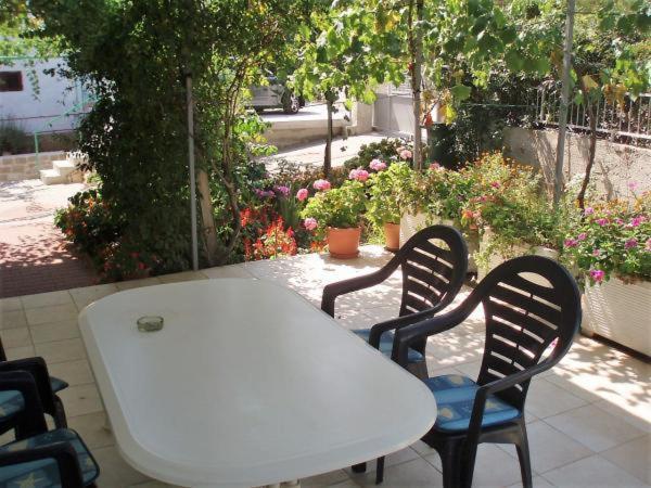 Apartmani Frane Tribalj Екстериор снимка